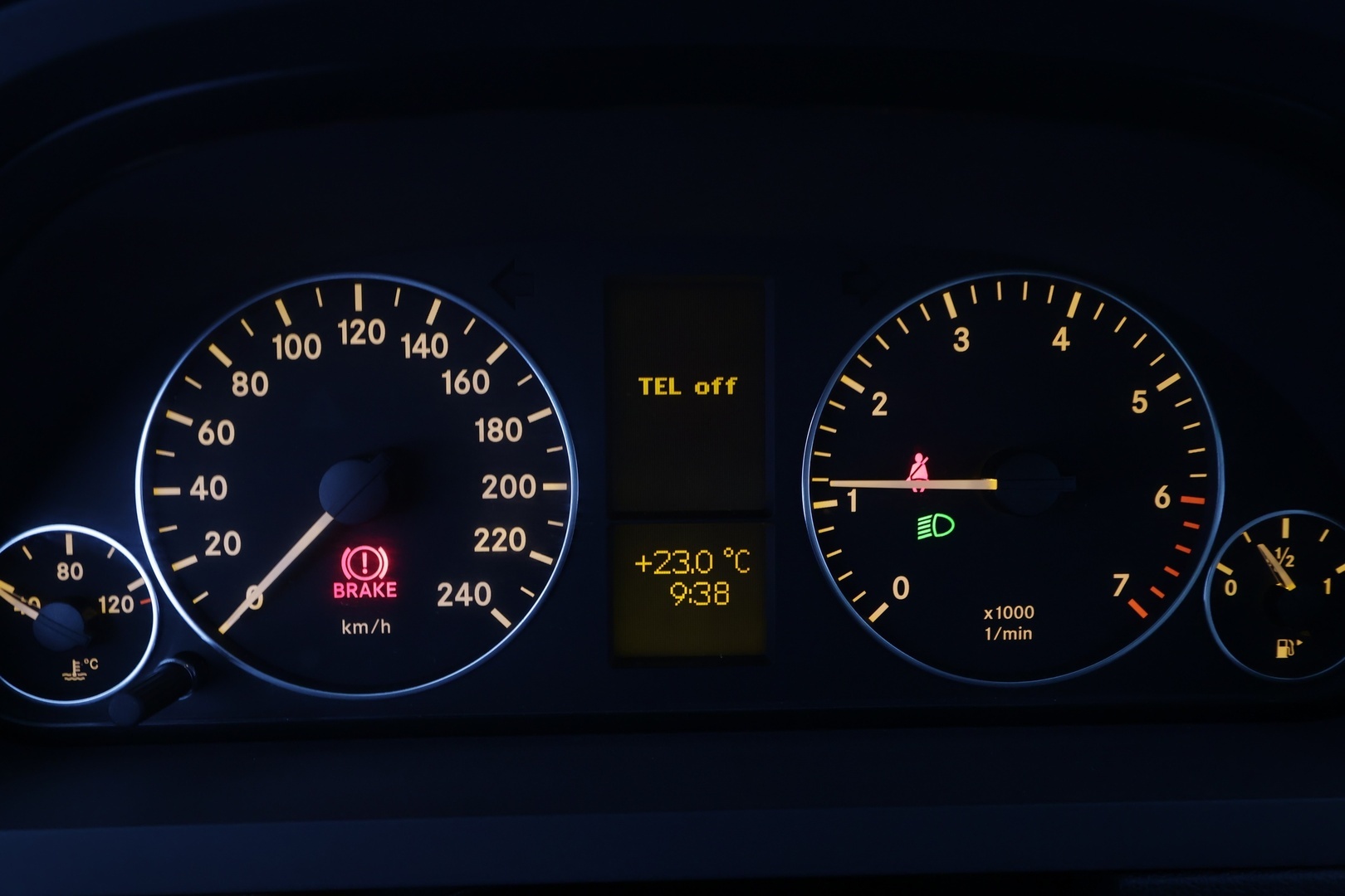 MERCEDES-BENZ A 2010