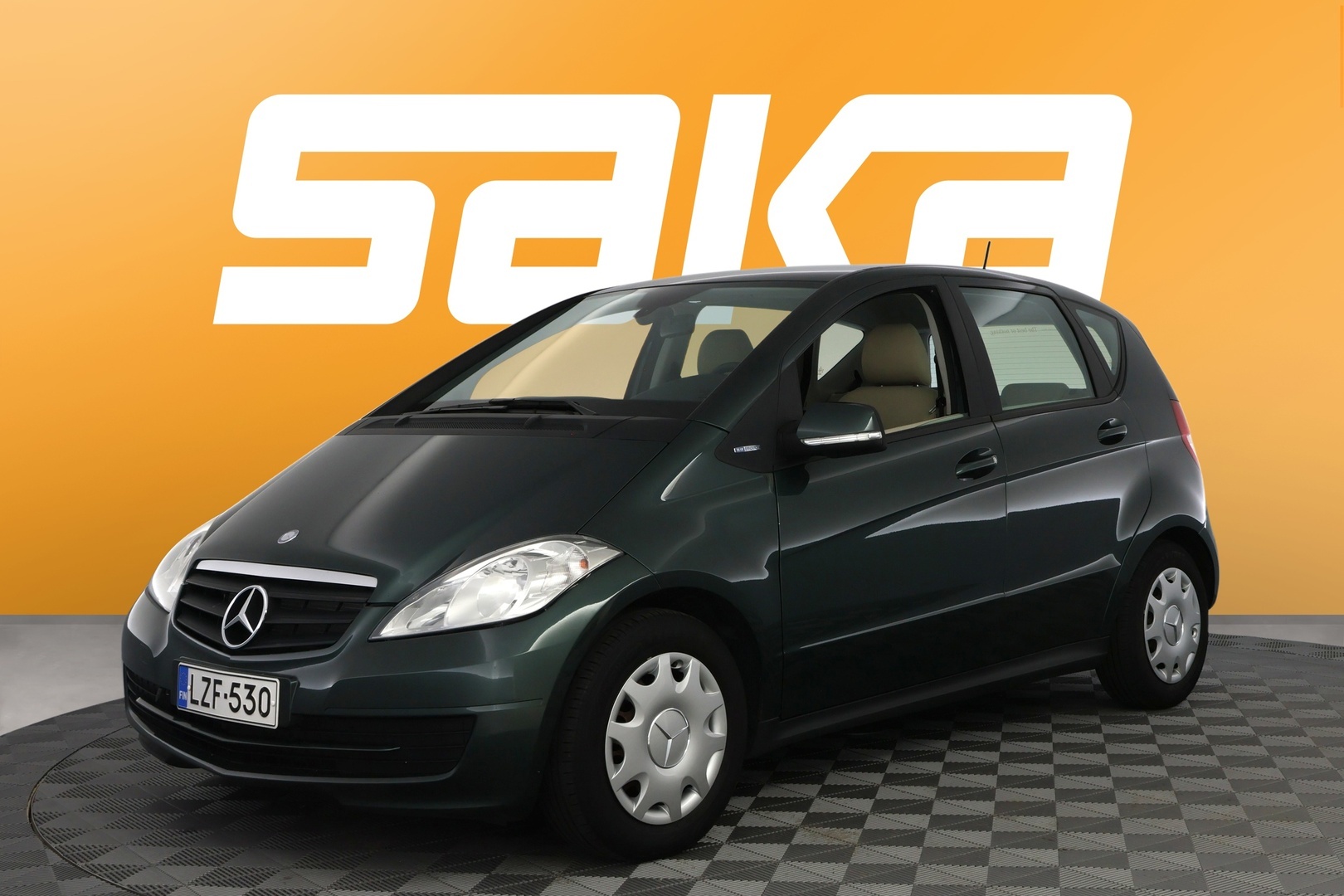 MERCEDES-BENZ A 2010