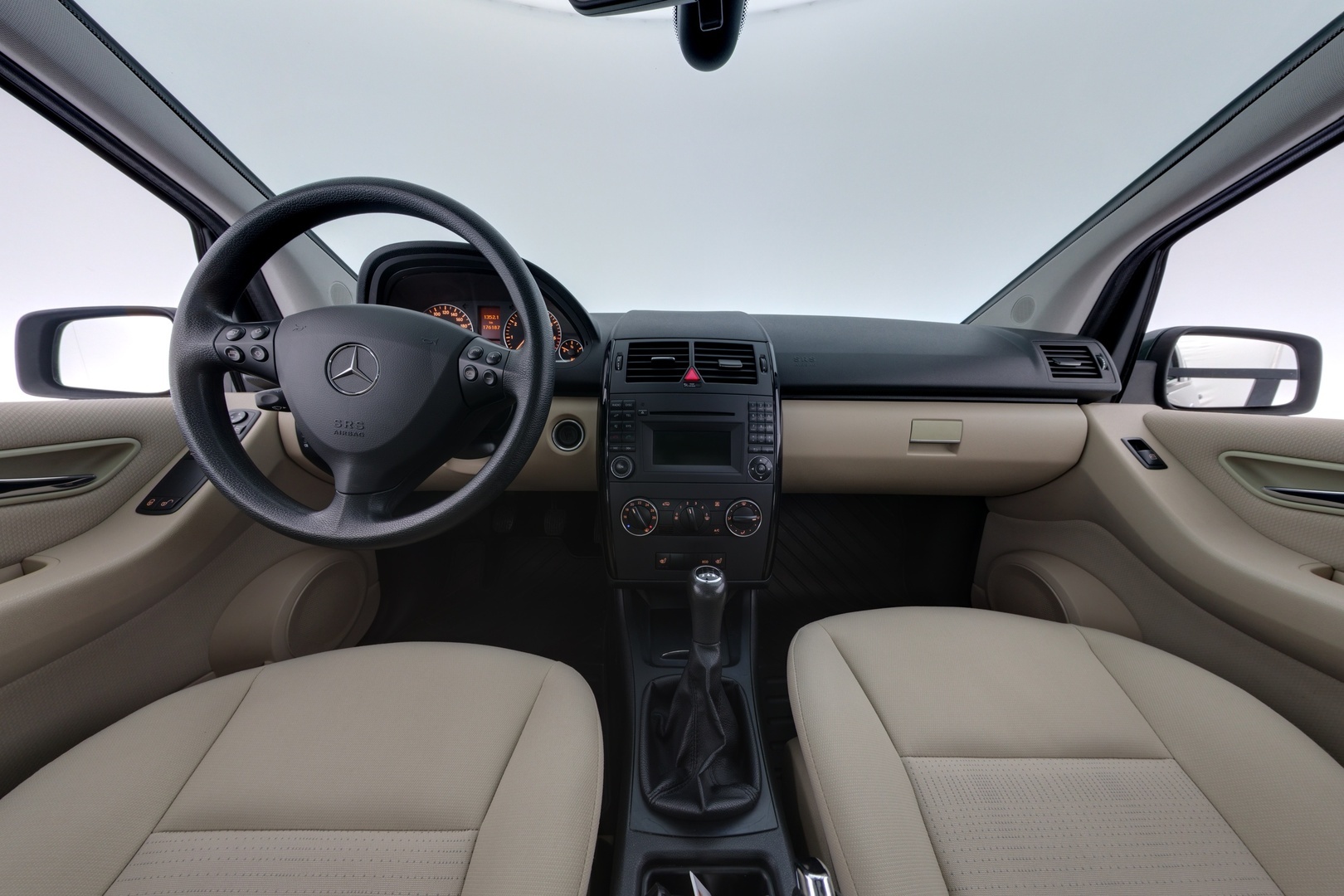 MERCEDES-BENZ A 2010