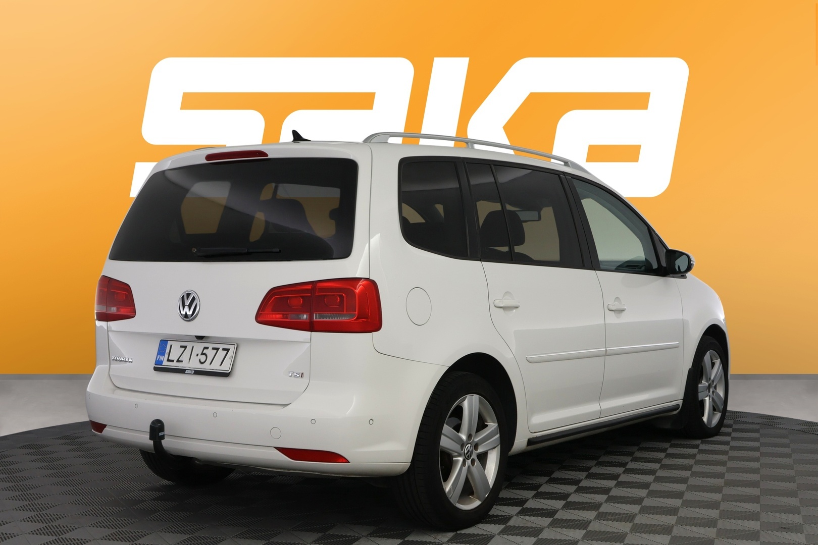 VOLKSWAGEN Touran 2011