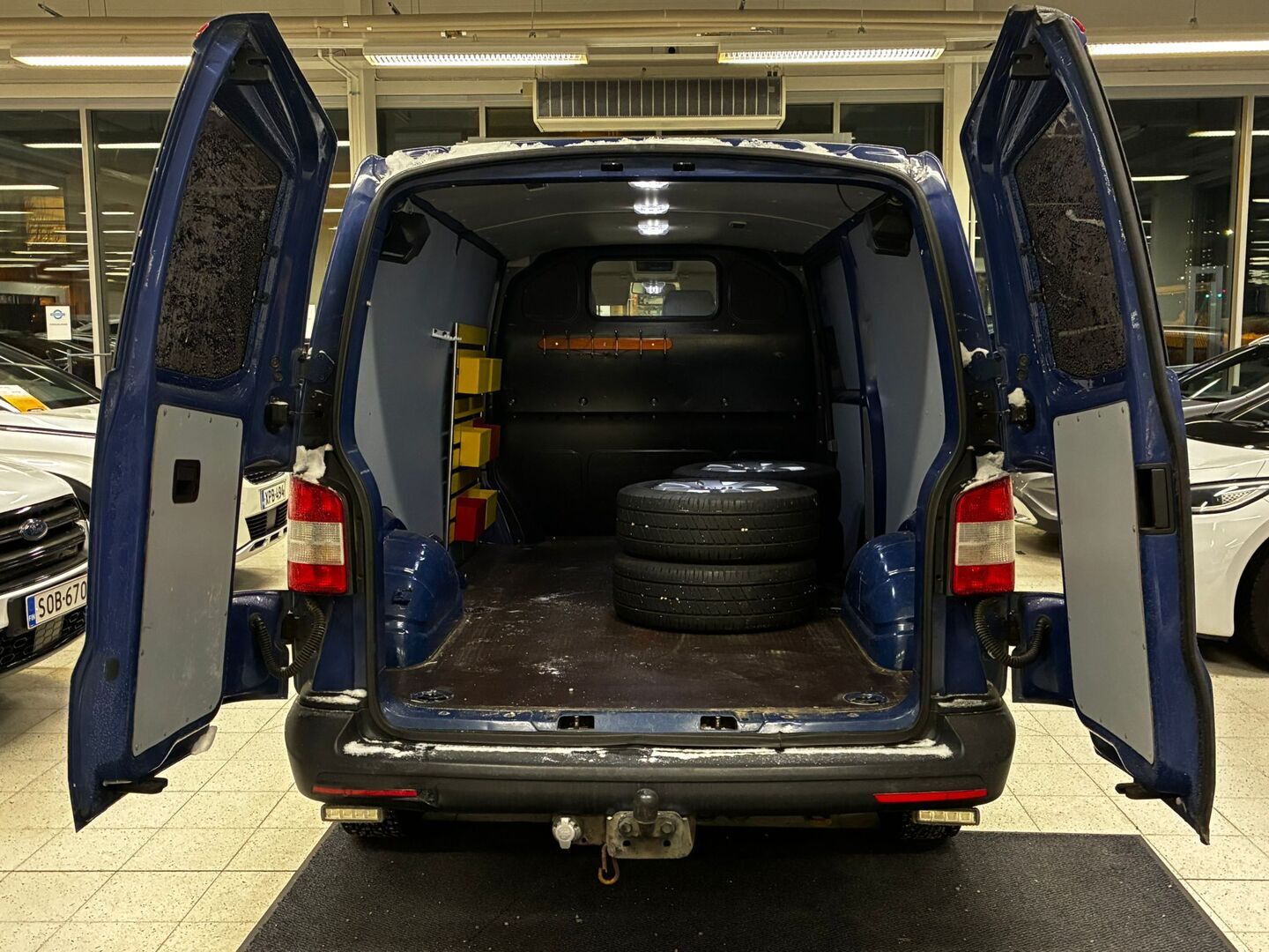 VOLKSWAGEN Transporter 2011