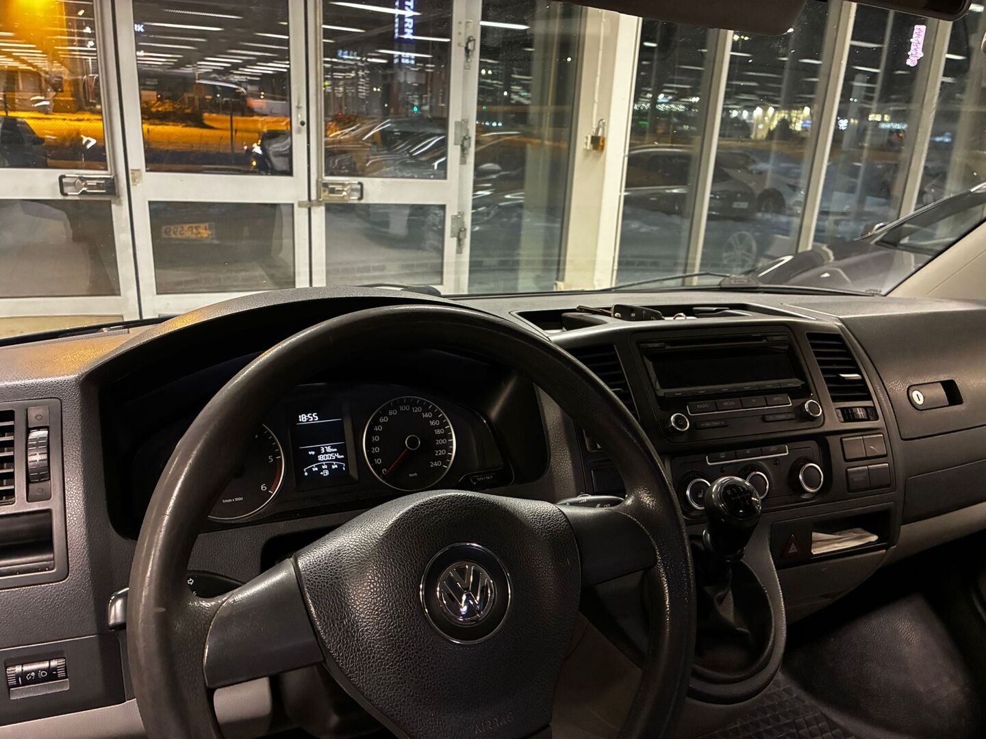 VOLKSWAGEN Transporter 2011