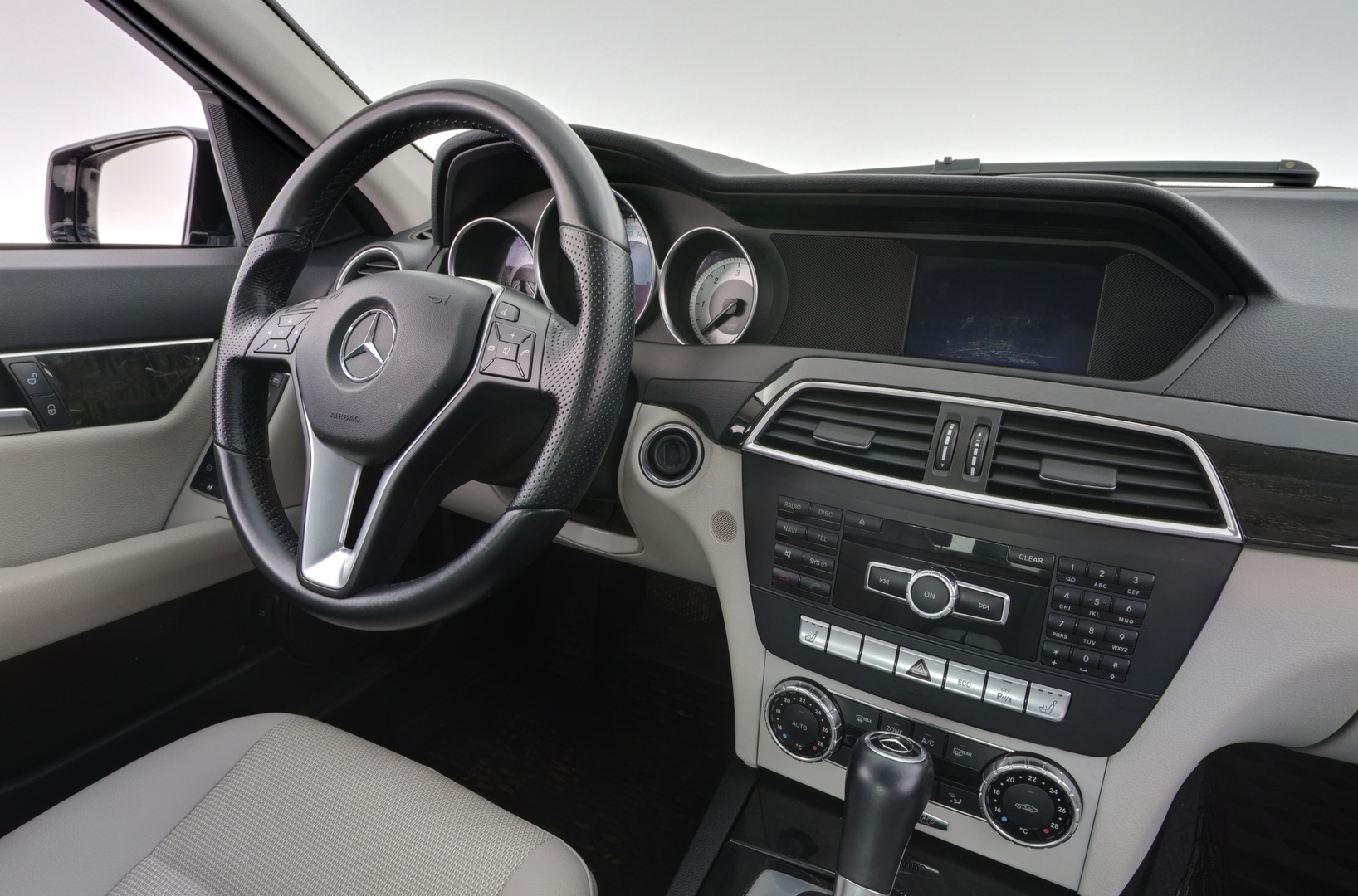 MERCEDES-BENZ C 2012