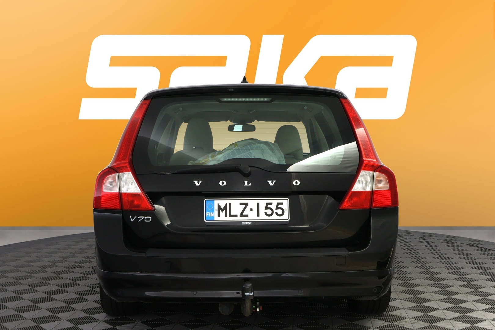 VOLVO V70 2011