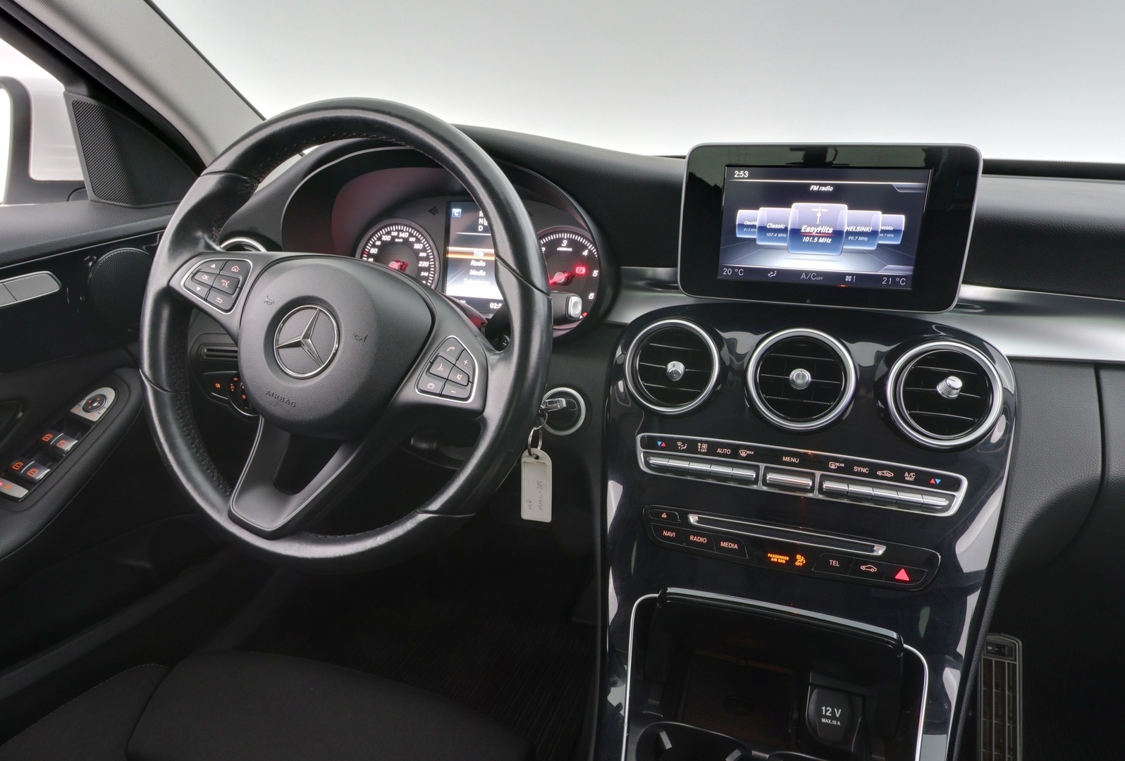 MERCEDES-BENZ C 2015