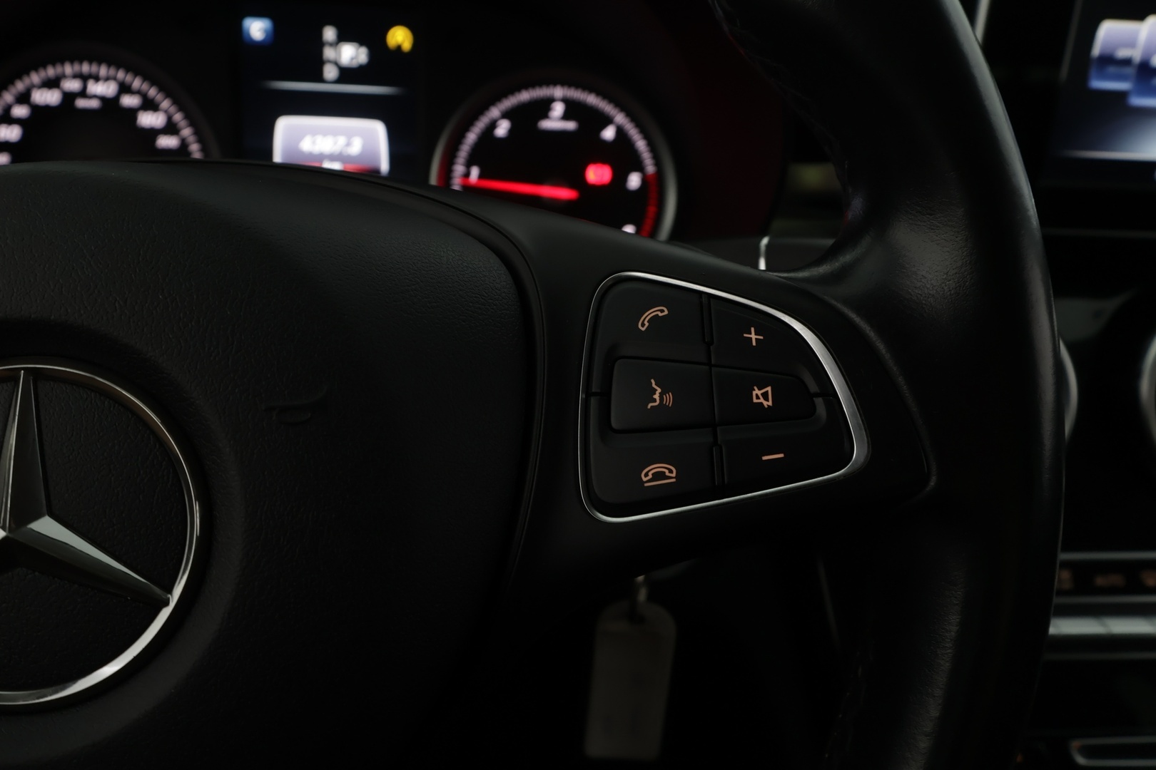 MERCEDES-BENZ C 2015