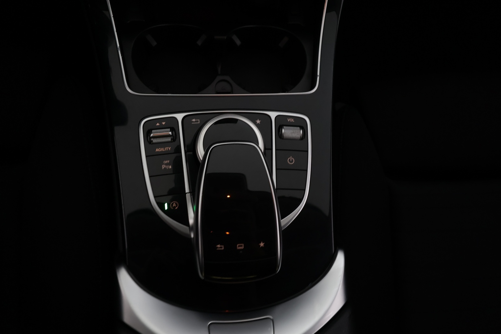 MERCEDES-BENZ C 2015
