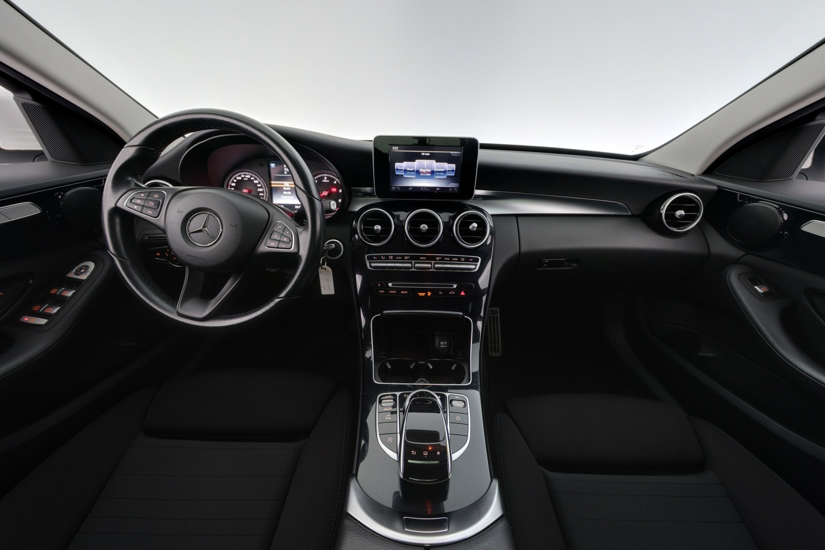 MERCEDES-BENZ C 2015