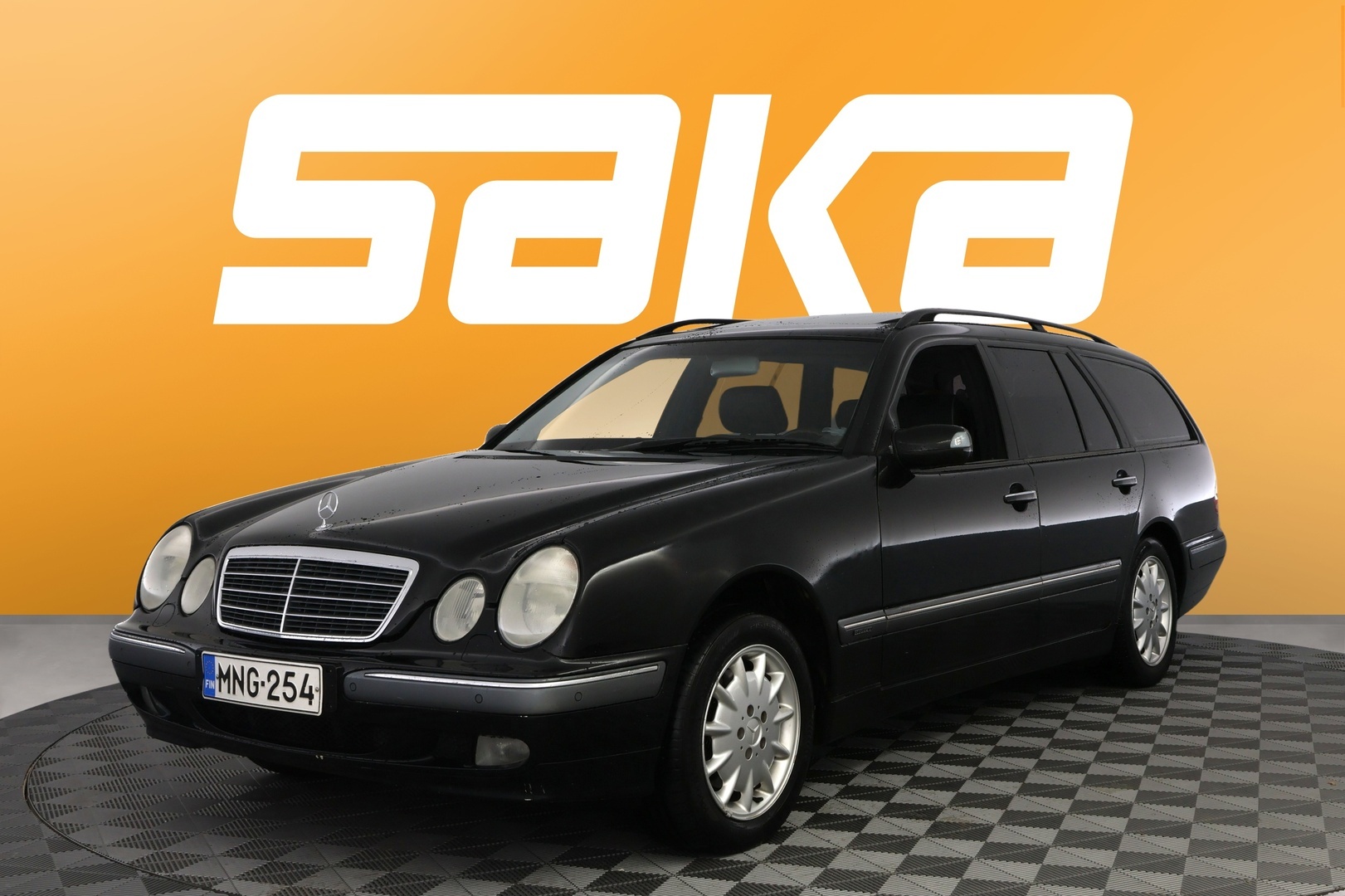 MERCEDES-BENZ E 2001