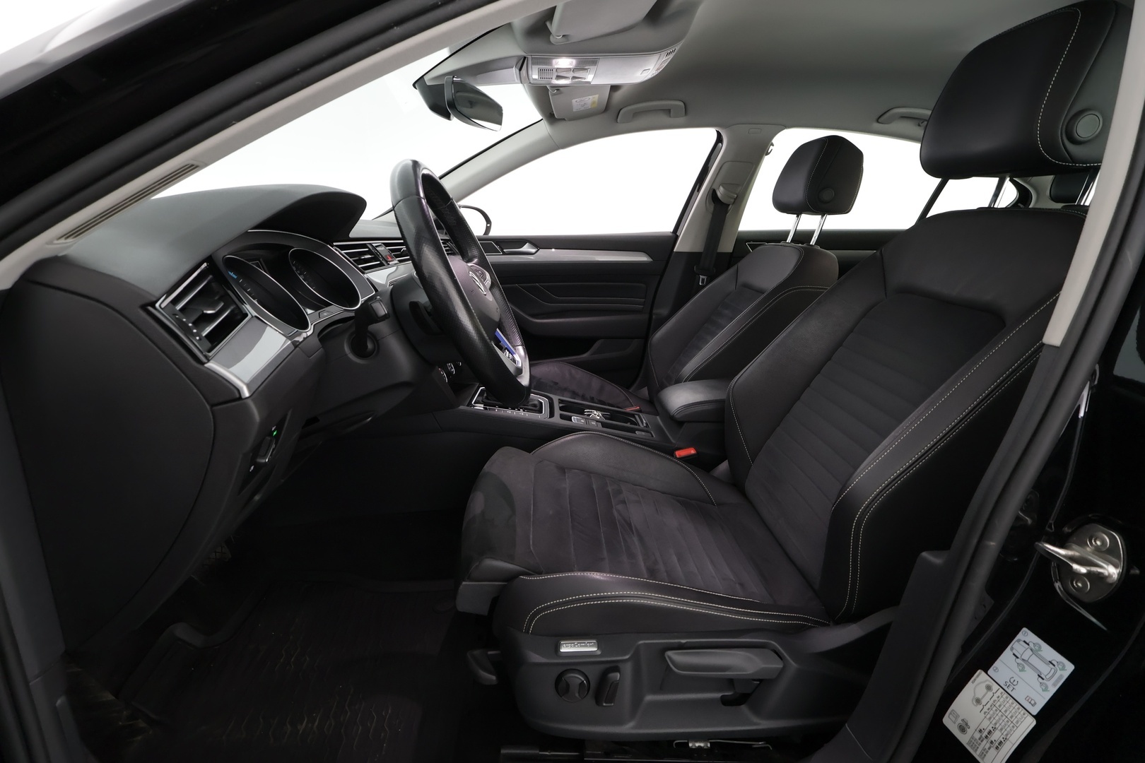 VOLKSWAGEN Passat 2020