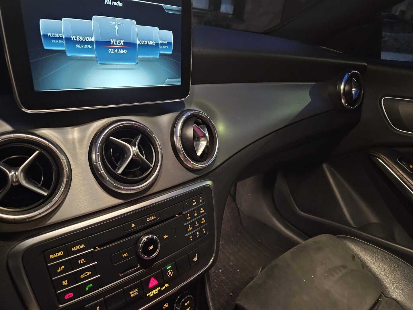 MERCEDES-BENZ CLA 2016