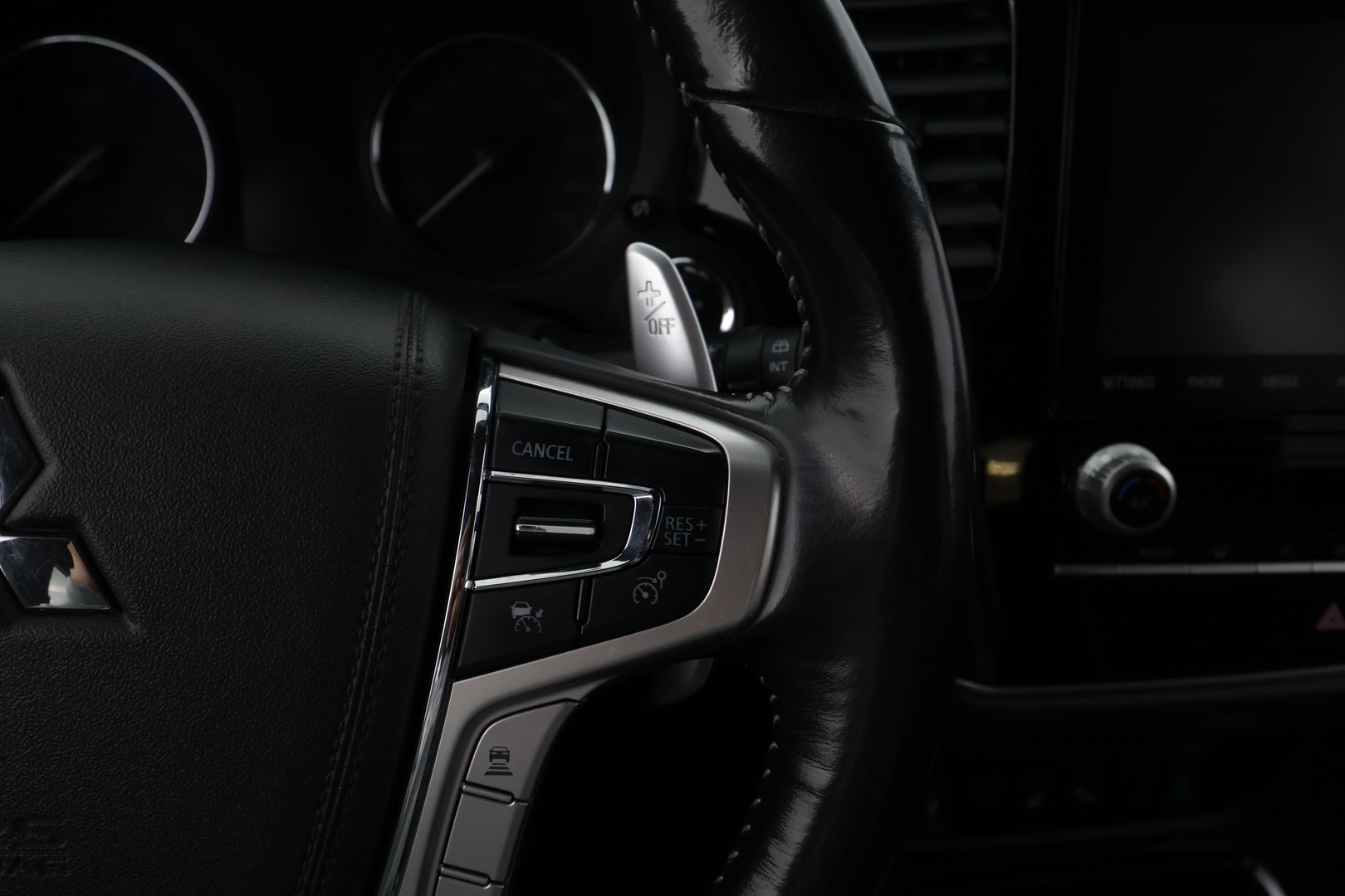MITSUBISHI Outlander PHEV 2020