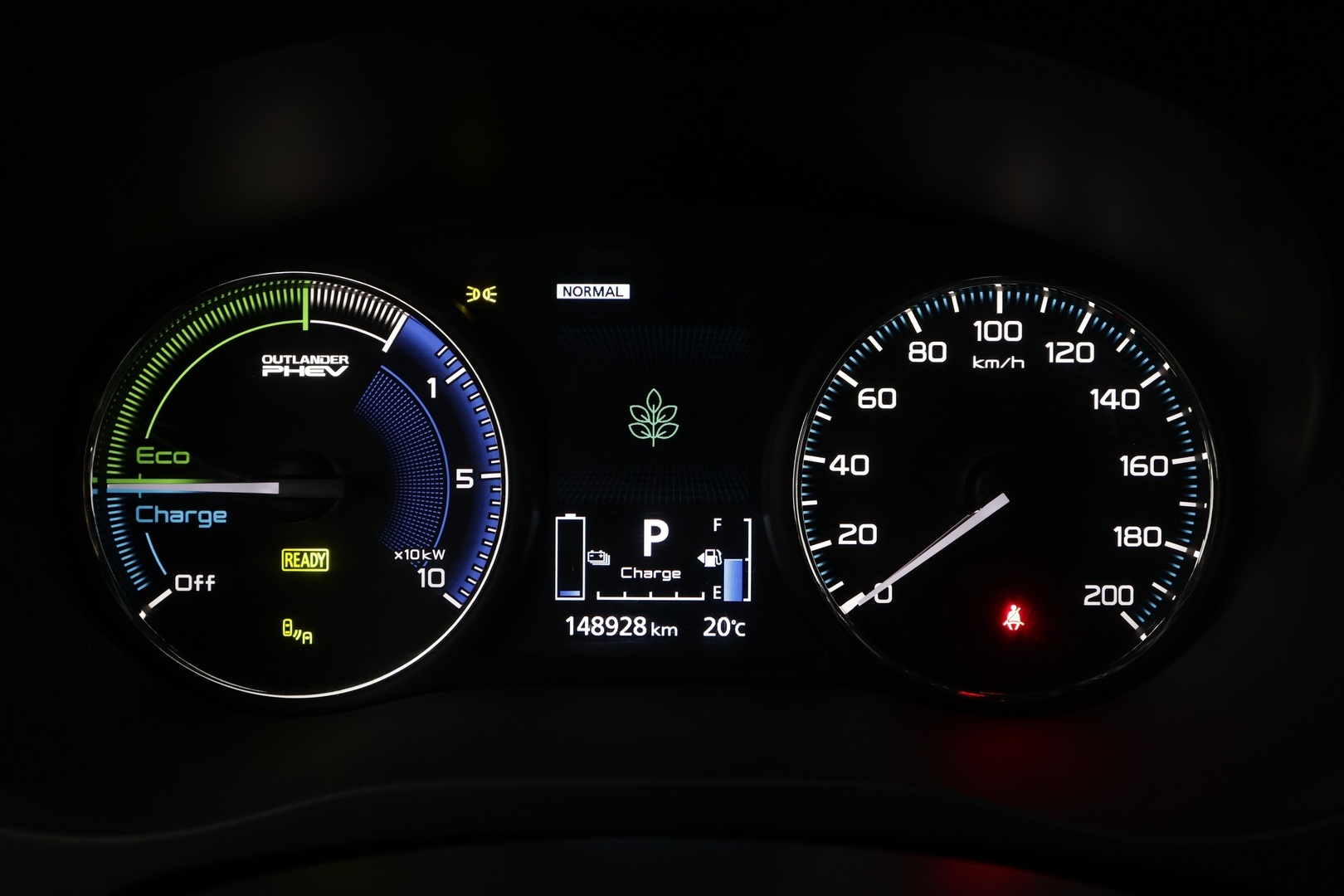 MITSUBISHI Outlander PHEV 2020