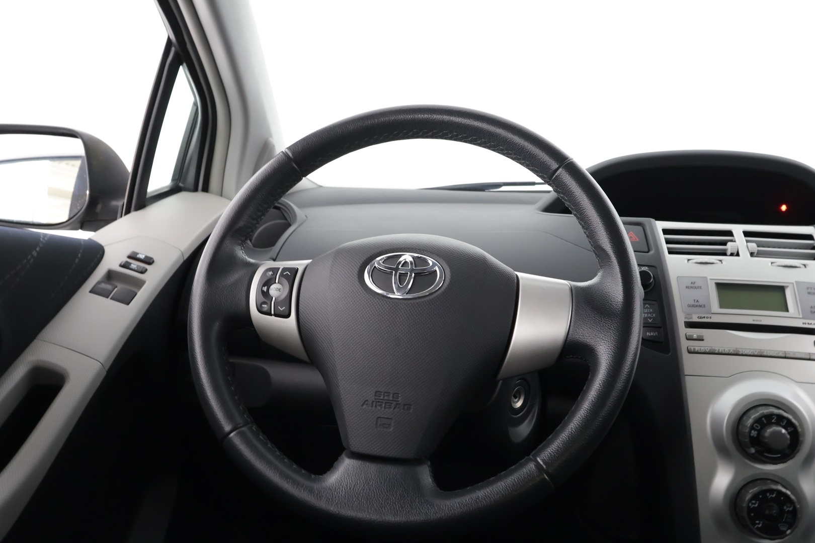 TOYOTA Yaris 2009