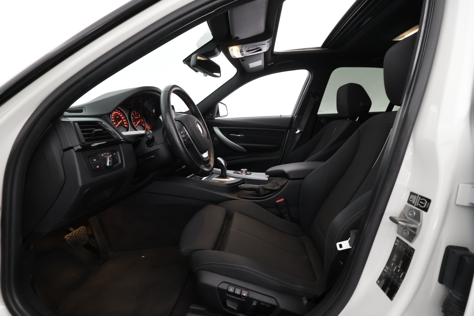 BMW 330 2012