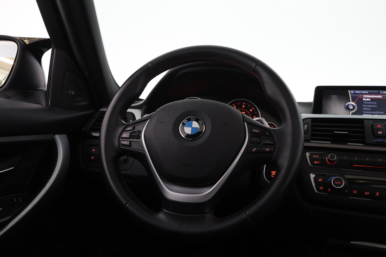 BMW 330 2012