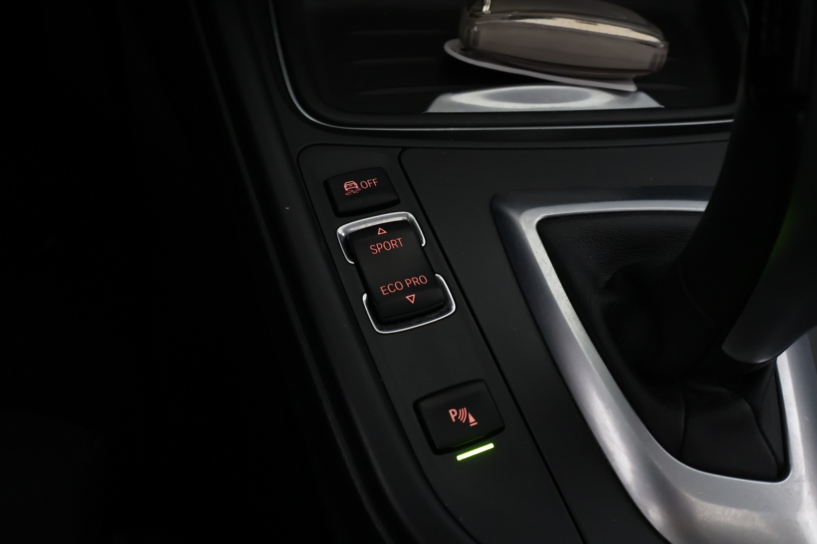 BMW 330 2012