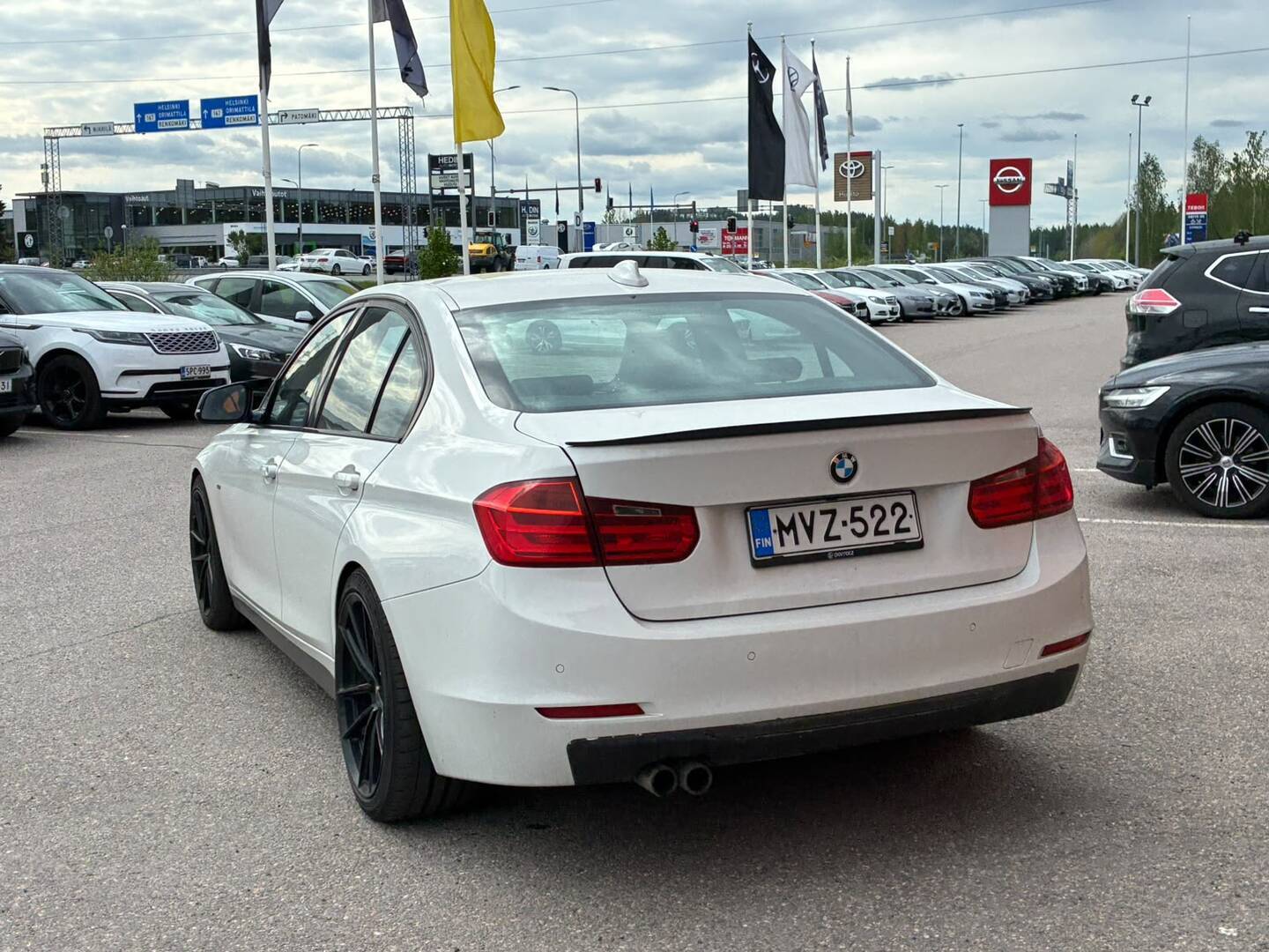 BMW 330 2012