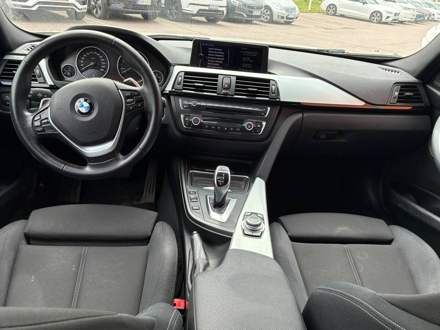 BMW 330 2012