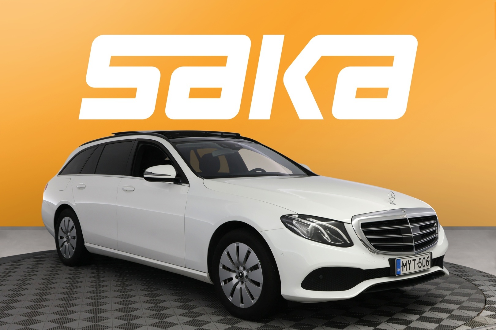 MERCEDES-BENZ E 2018
