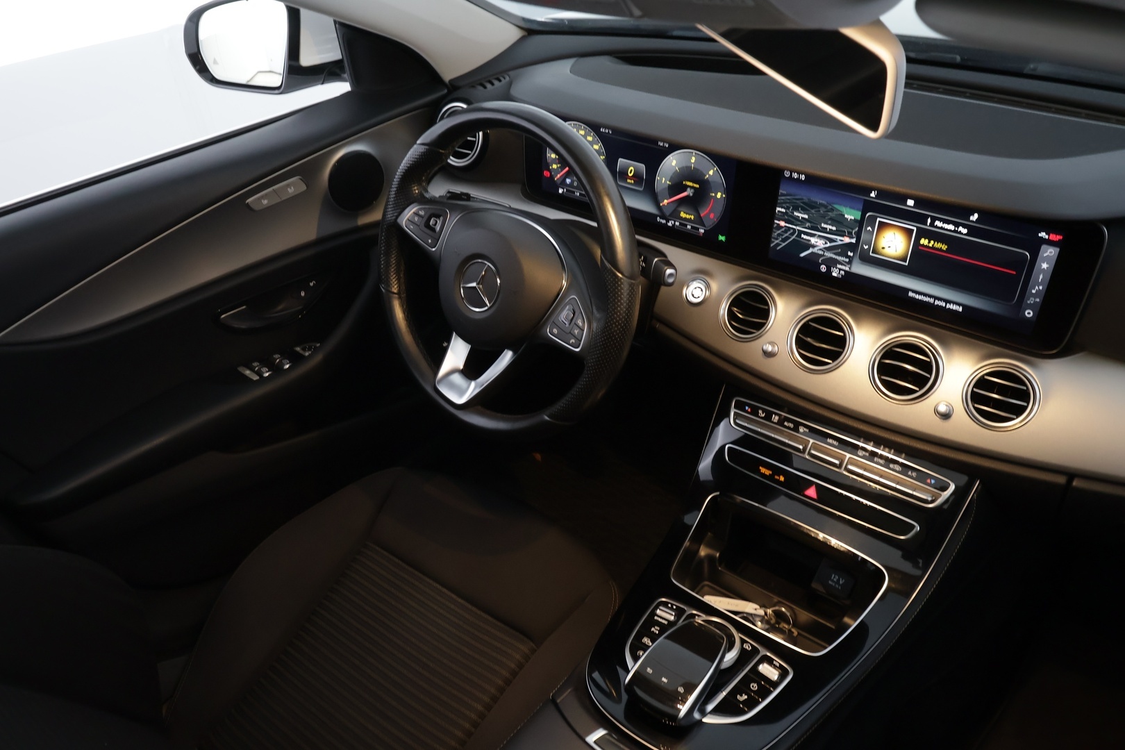 MERCEDES-BENZ E 2018