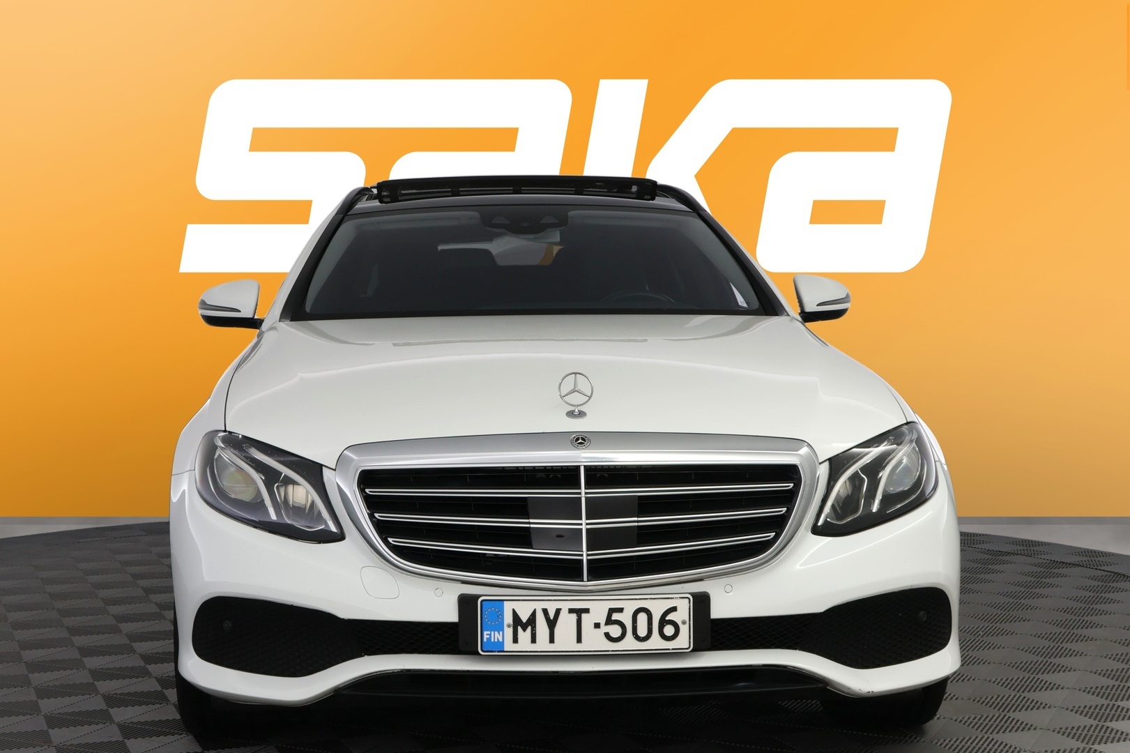 MERCEDES-BENZ E 2018