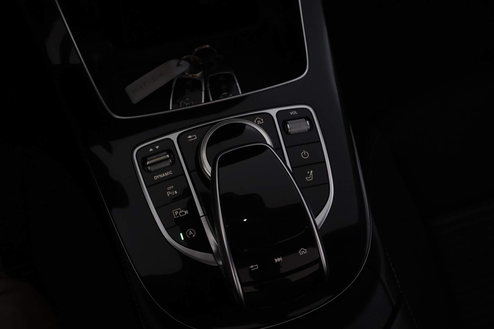 MERCEDES-BENZ E 2018