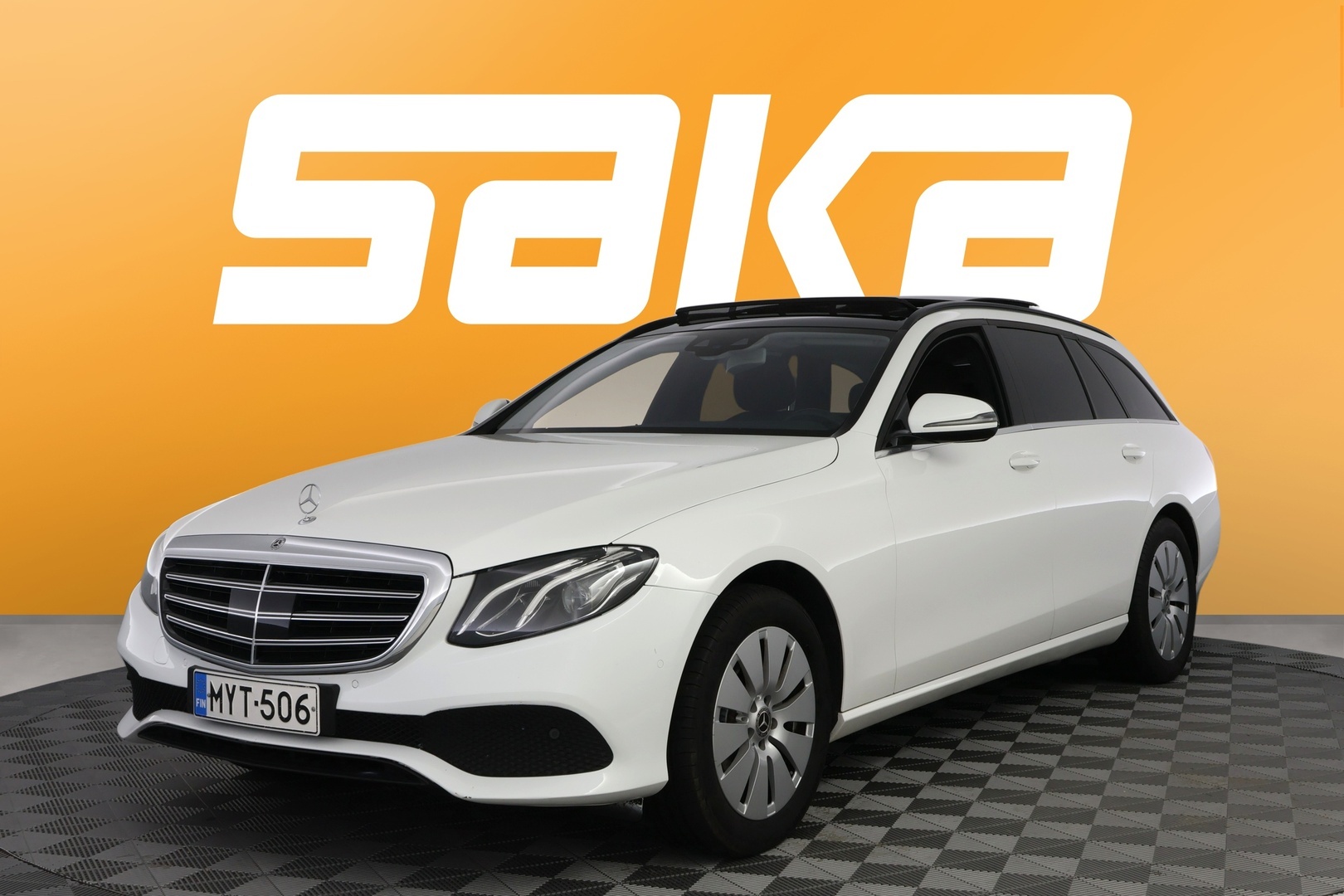 MERCEDES-BENZ E 2018