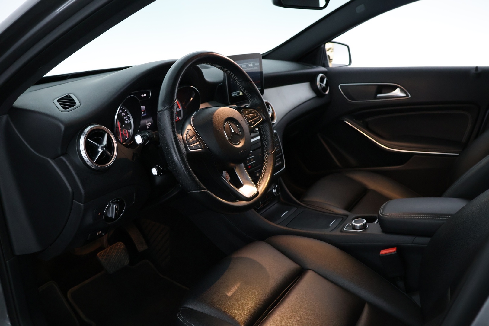 MERCEDES-BENZ GLA 2017