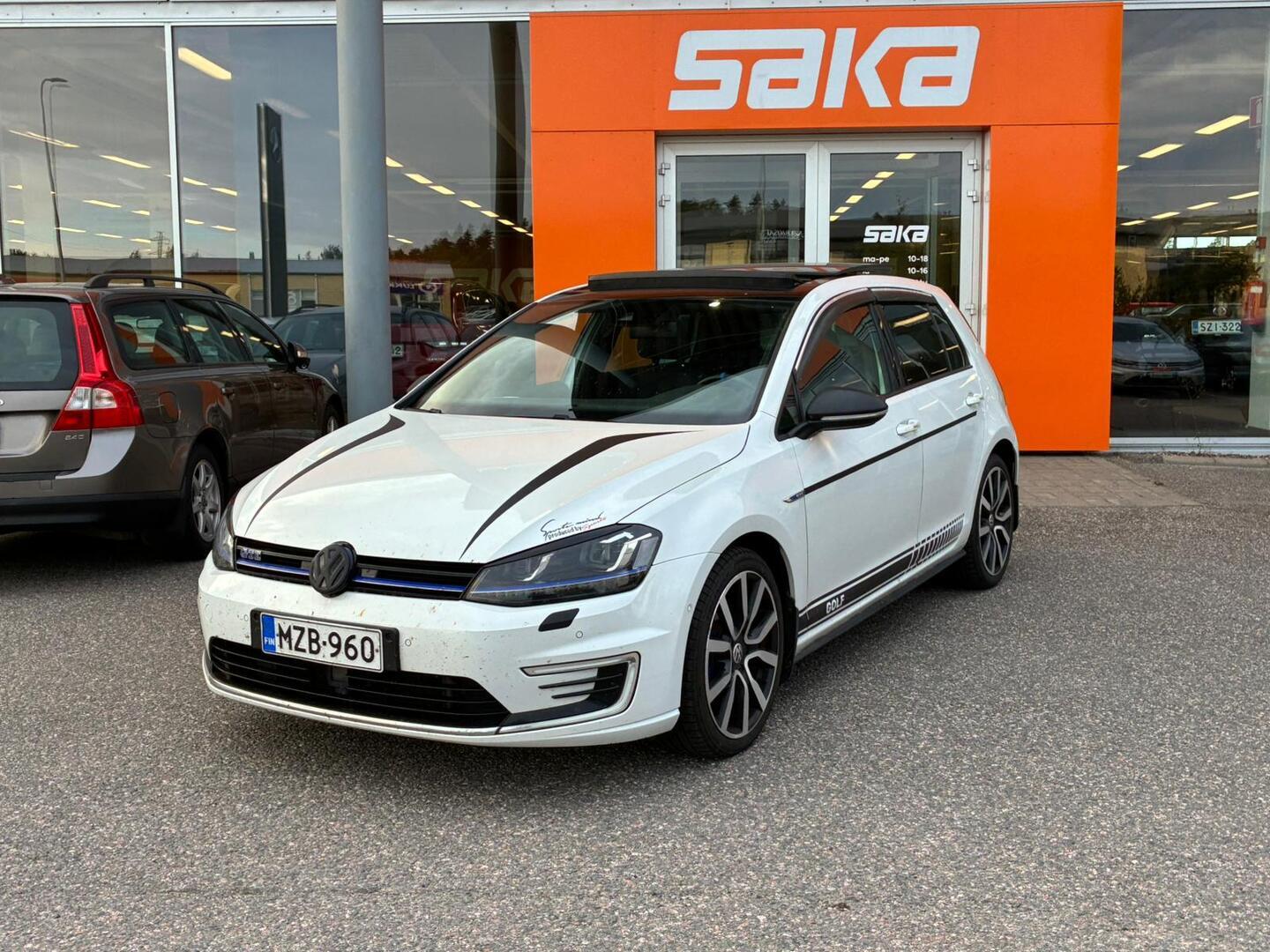 VOLKSWAGEN Golf 2015