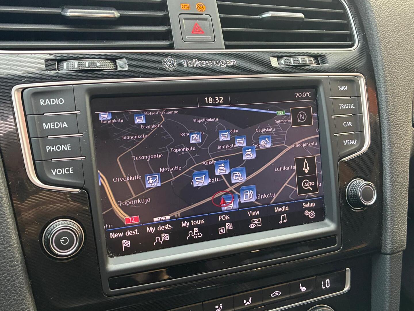 VOLKSWAGEN Golf 2015