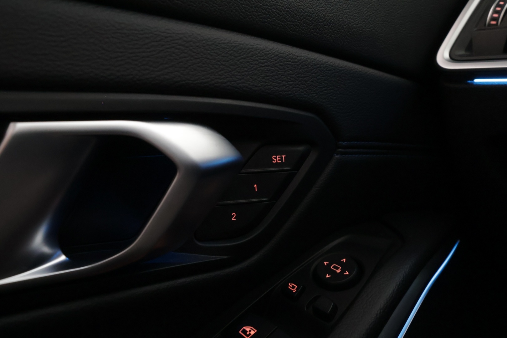 BMW 330 2019