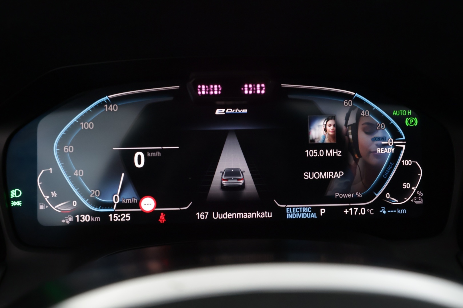 BMW 330 2019