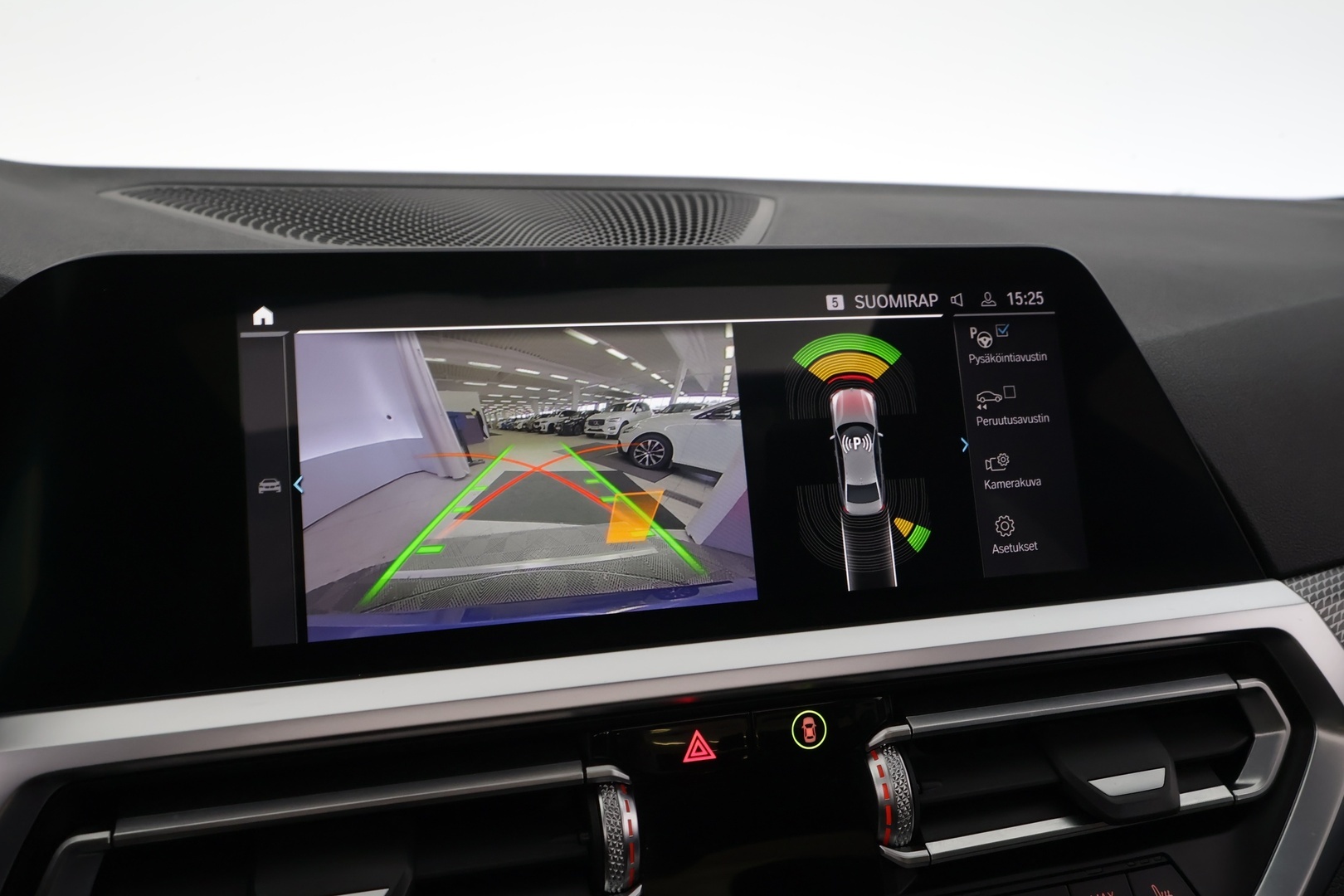 BMW 330 2019