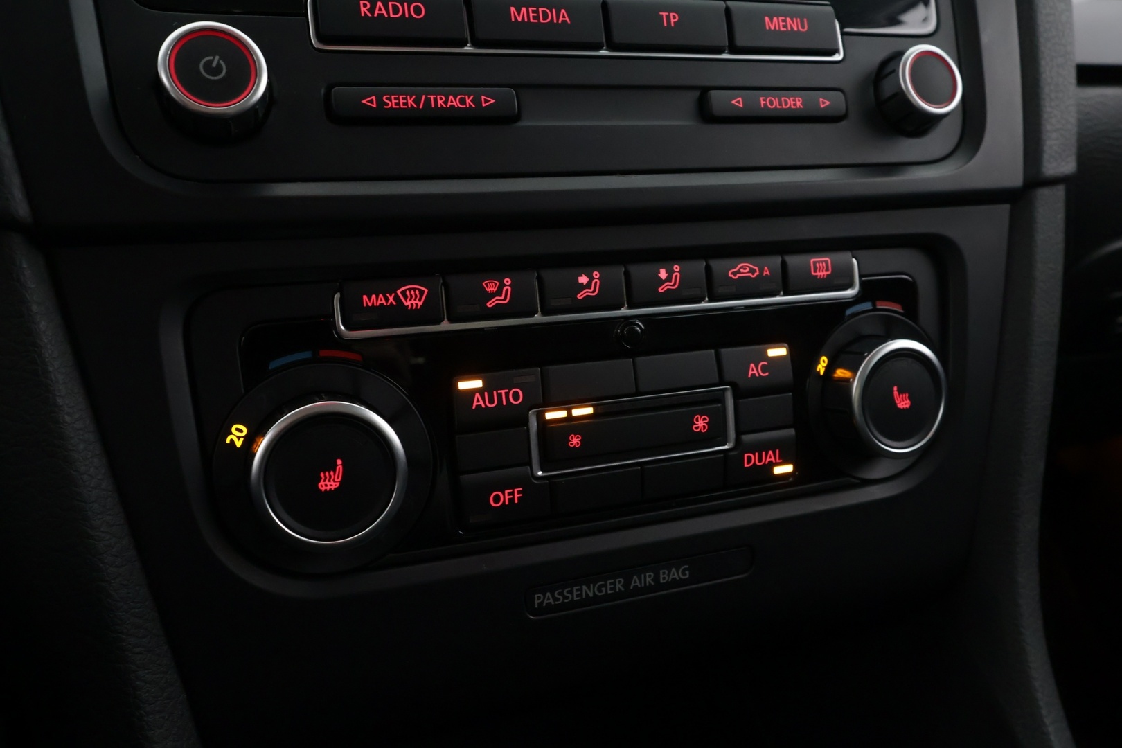 VOLKSWAGEN Golf 2011