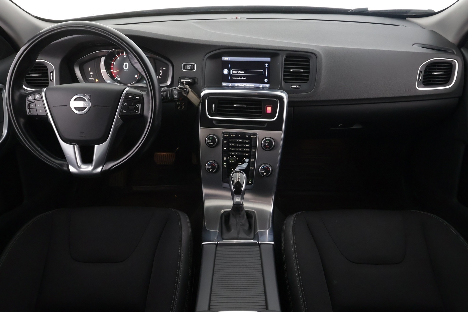 VOLVO V60 2014