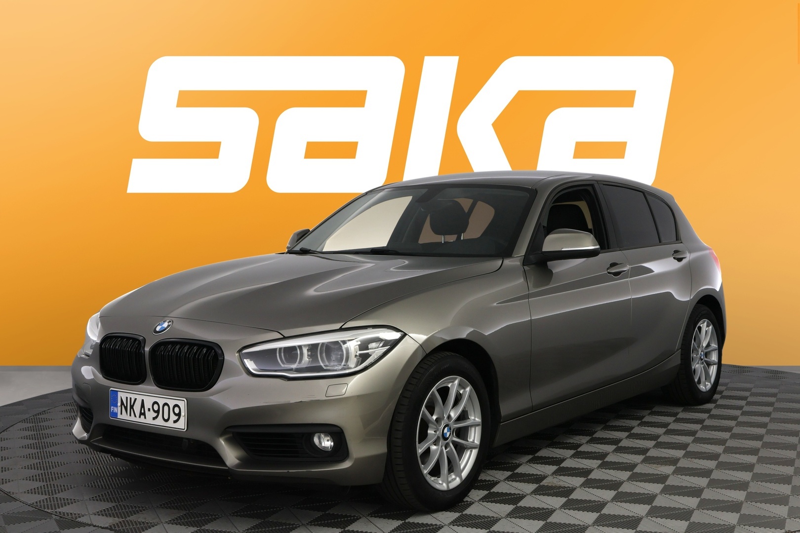 BMW 120 2016