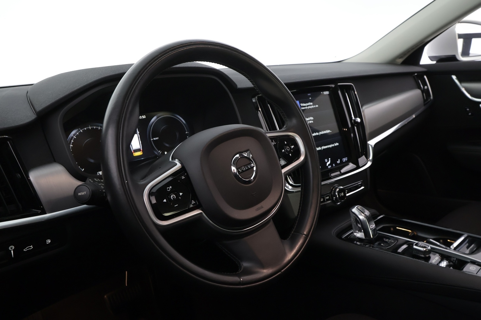 VOLVO V90 2019