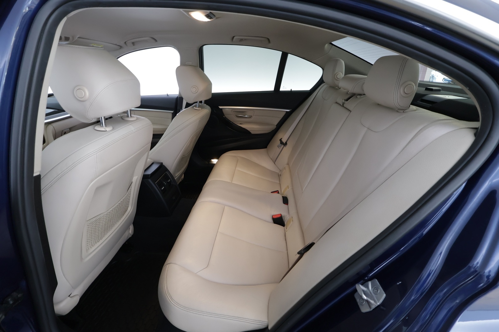 BMW 330 2018