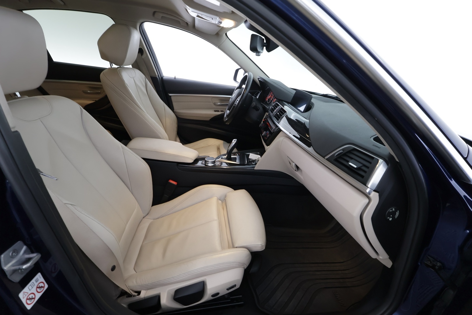 BMW 330 2018