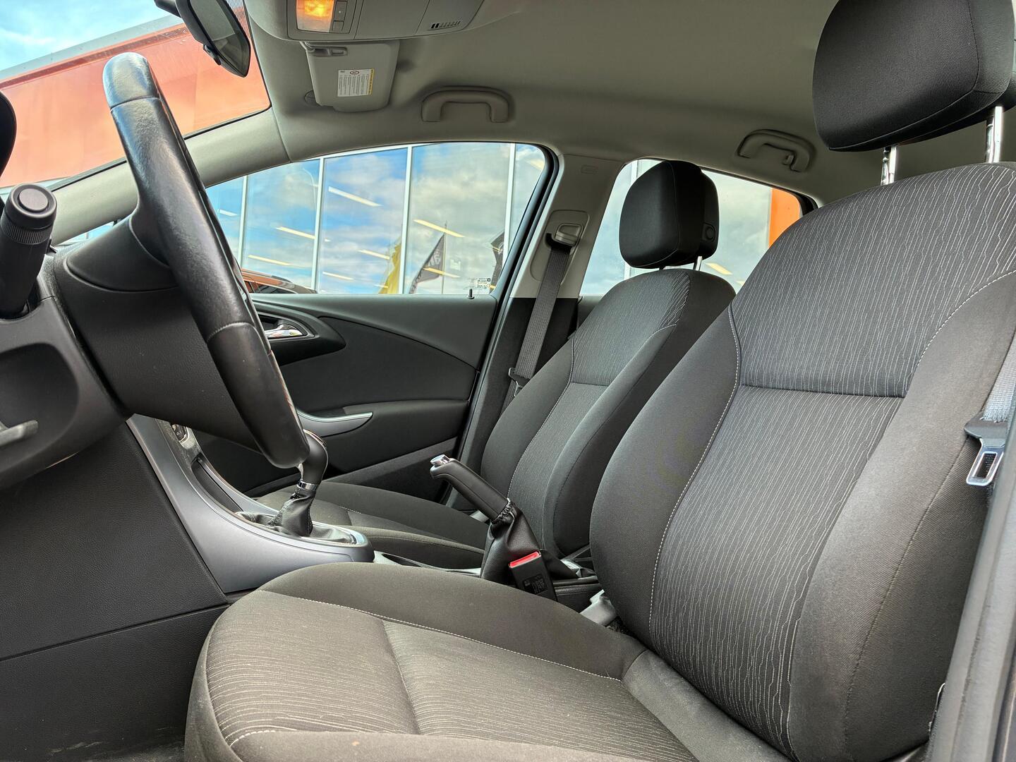 OPEL Astra 2013