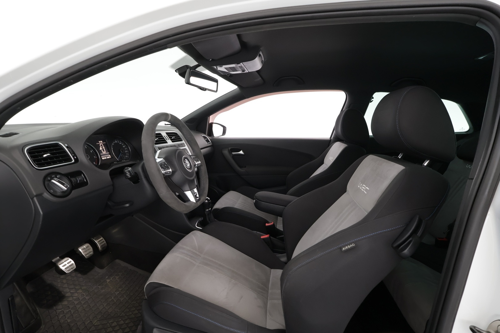 VOLKSWAGEN Polo 2014