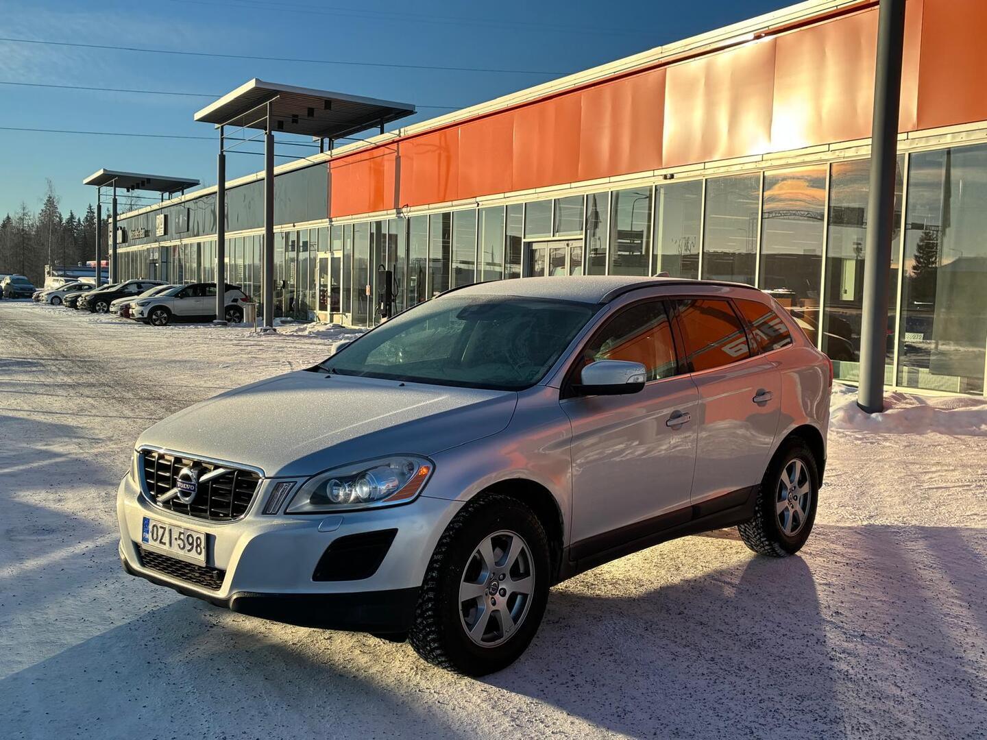 VOLVO XC60 2011