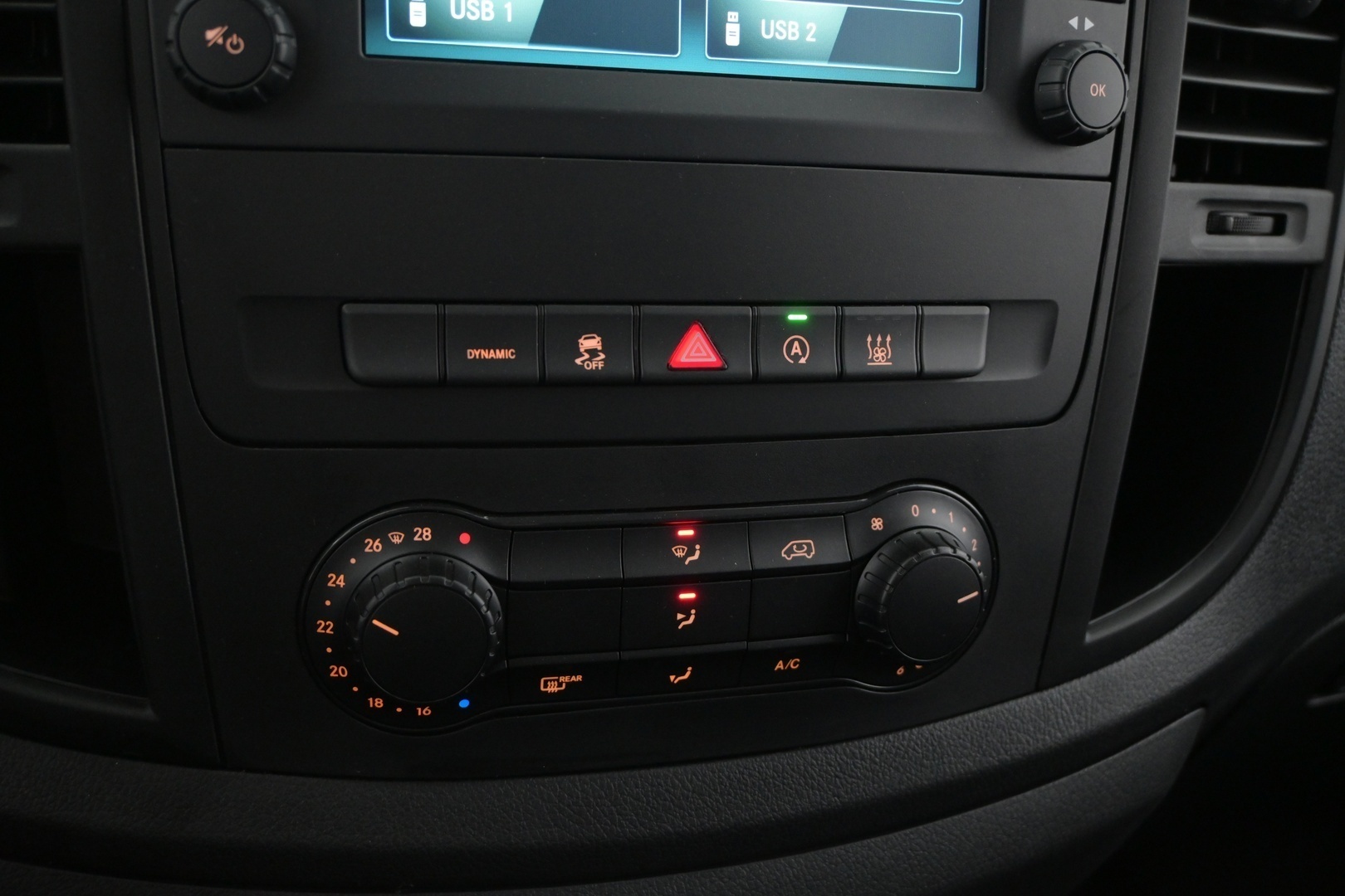 MERCEDES-BENZ Vito 2023