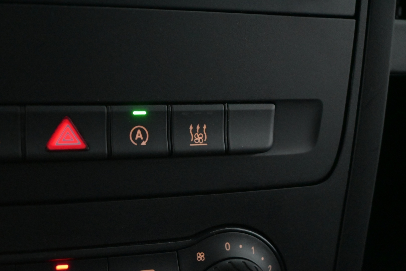 MERCEDES-BENZ Vito 2023