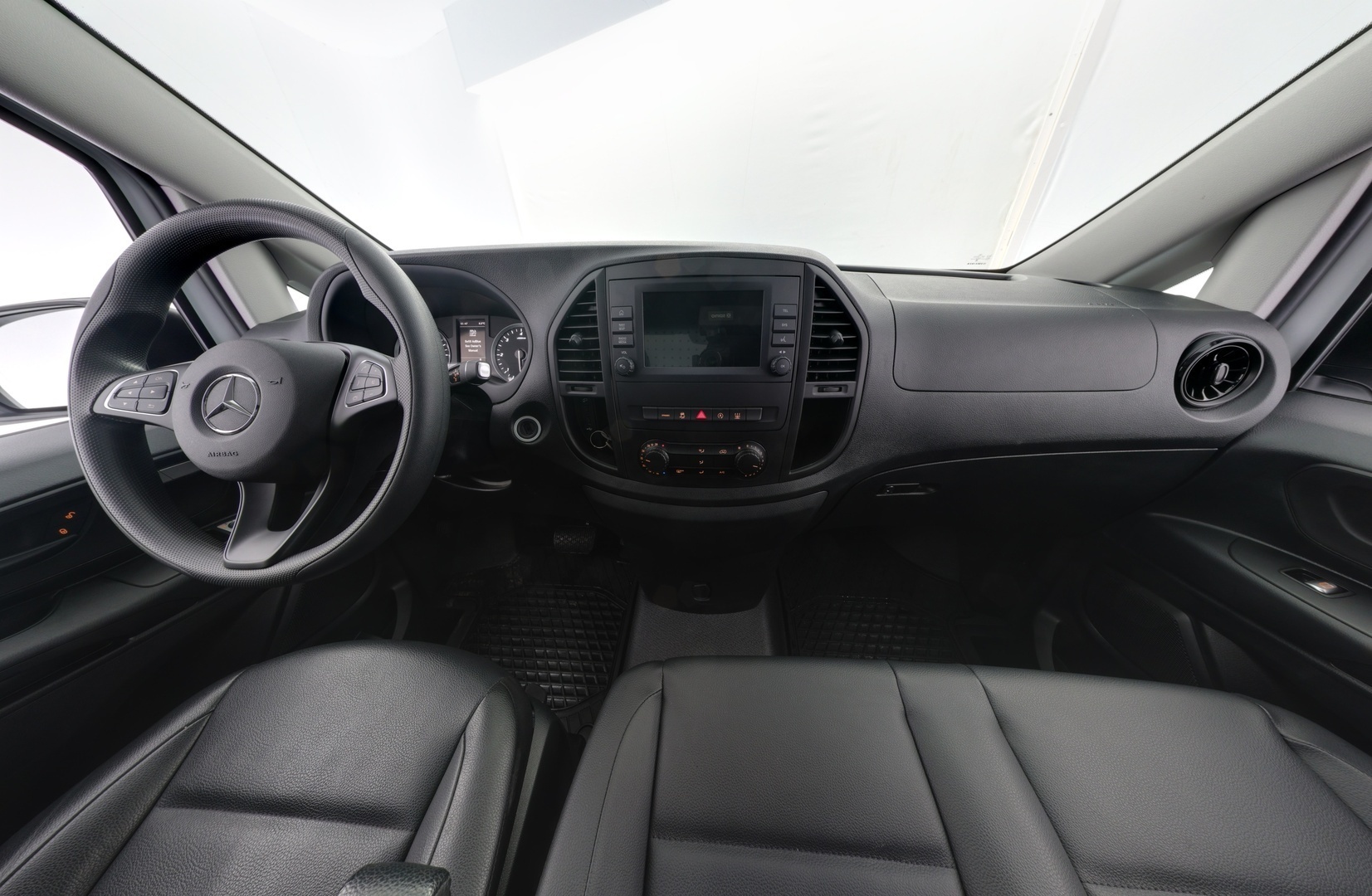 MERCEDES-BENZ Vito 2023