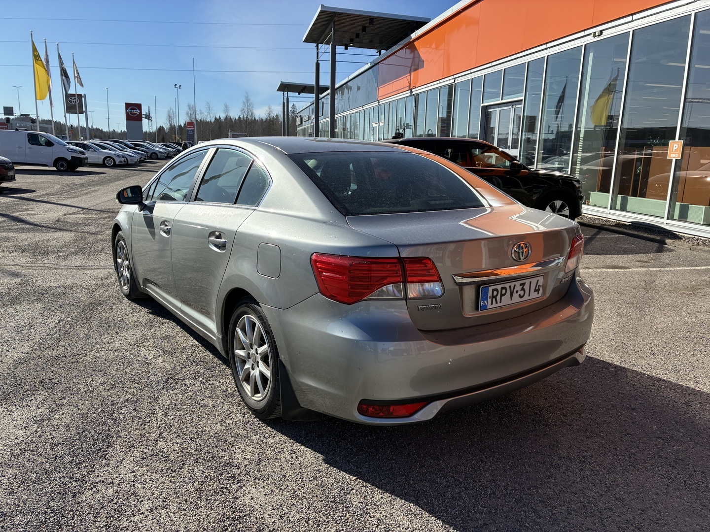 TOYOTA Avensis 2012