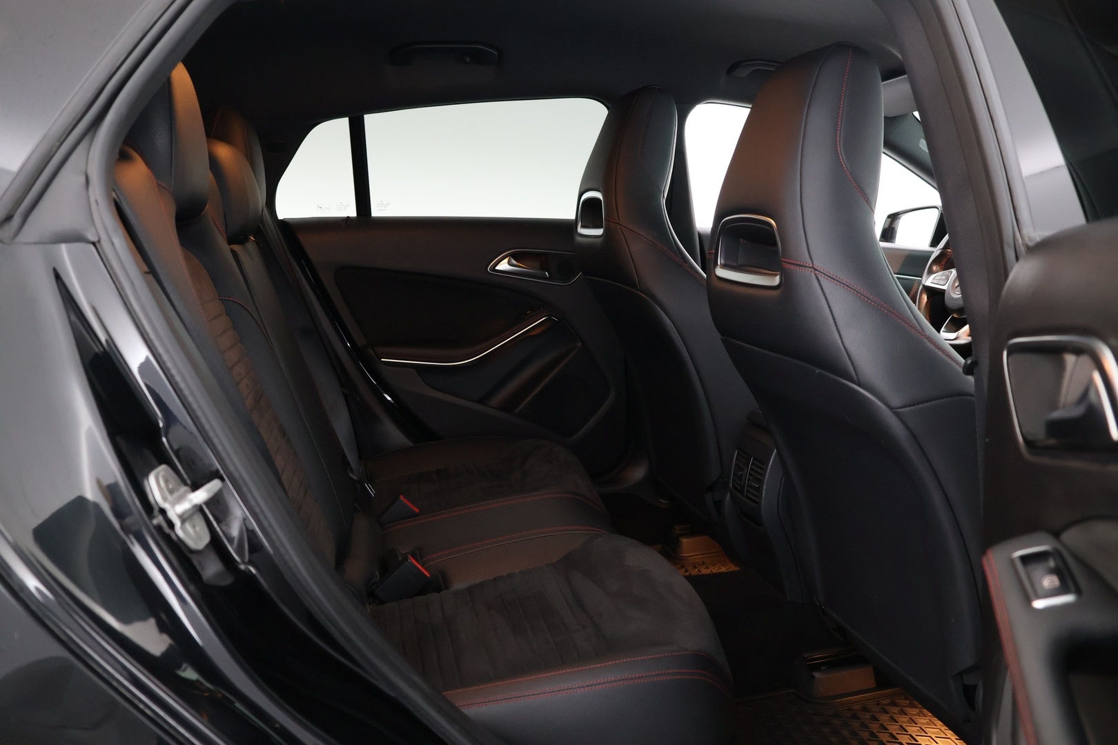 MERCEDES-BENZ CLA 2015