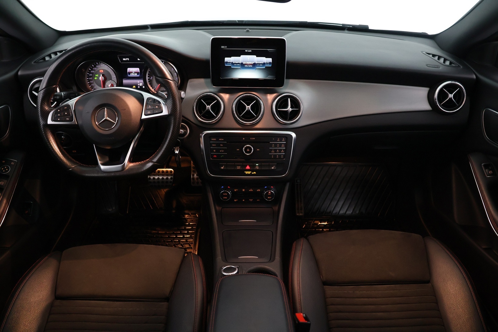 MERCEDES-BENZ CLA 2015