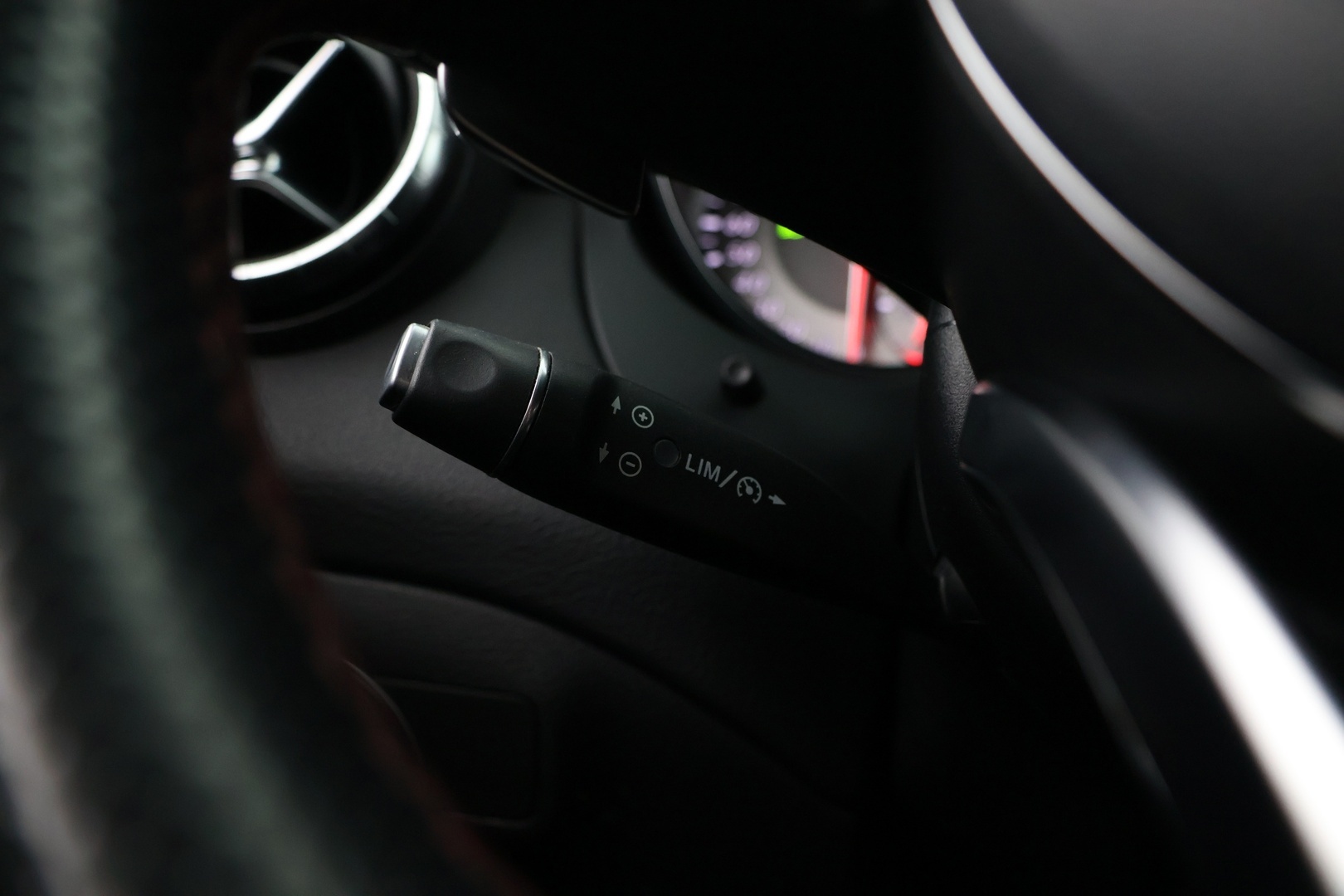 MERCEDES-BENZ CLA 2015